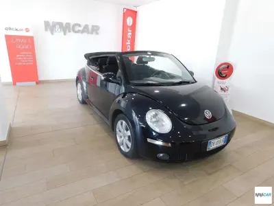Usata VW New Beetle 105 CV (77 kW) 2008 Nero Utilitaria