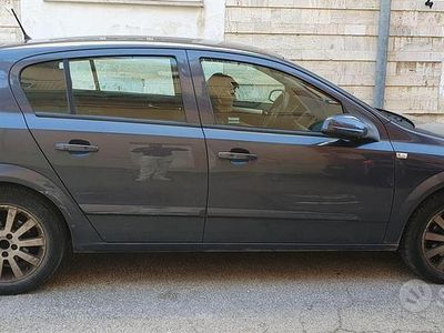 Usata Opel Astra 2007 Grigio Berlina