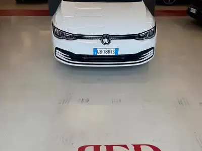 Usata VW Golf VIII Edition 131 CV (96 kW) 2020 Bianco Berlina