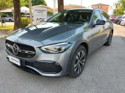 Usata Mercedes C220 Premium Plus 200 CV (147 kW) 2023 Grigio scuro Station wagon