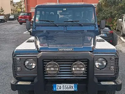 Usata Land Rover Defender 122 CV (89 kW) 2004 Bluazzurro Station wagon