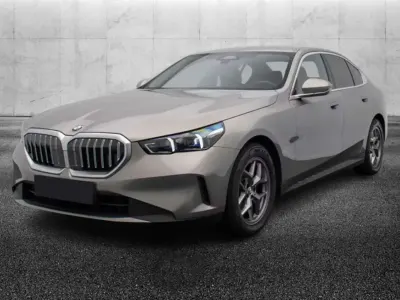 Usata BMW 520 197 CV (144 kW) 2024 Grigio Berlina