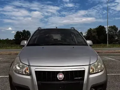 Usata Fiat Sedici 120 CV (88 kW) 2007 Grigio SUV