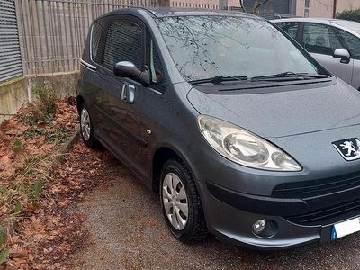 Usata Peugeot 1007 70 CV (51 kW) 2008 Grigio Monovolume