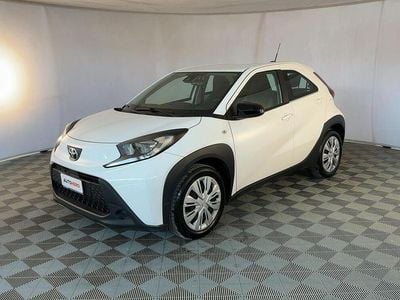 Gebraucht Toyota Aygo X Active 72 PS (52 kW) 2023 Weiß SUV