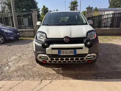 Usata Fiat Panda Cross Cross 95 CV (69 kW) 2015 Bianco Utilitaria