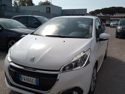 Usata Peugeot 208 Allure 100 CV (73 kW) 2019 Bianco Utilitaria
