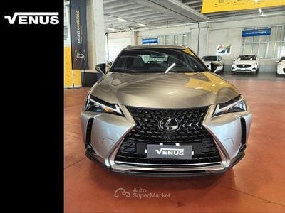 Usata Lexus UX 184 CV (135 kW) 2023 Grigio SUV