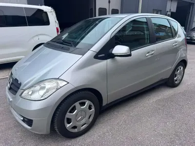 Usata Mercedes A160 Style 95 CV (69 kW) 2010 Argento Utilitaria