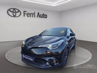Second-hand Toyota C-HR Lounge 122 CP (89 kW) 2017 Negru SUV