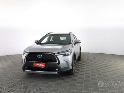 Begagnad Toyota Corolla Cross Trend 199 HK (146 kW) 2024 Grå SUV
