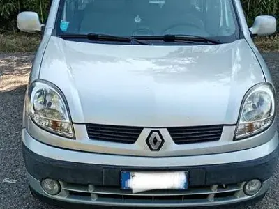 Usata Renault Kangoo 65 CV (47 kW) 2004 Grigio Monovolume