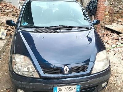 Usata Renault Scénic 102 CV (75 kW) 2001 Nero Monovolume
