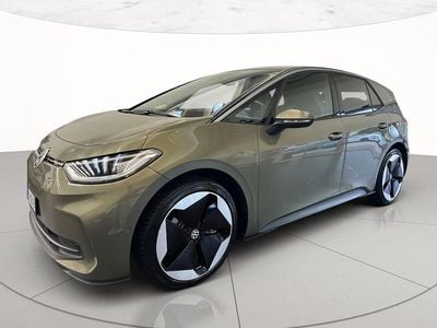 Dark olivine green metallizzato nero Usata 2023 VW ID.3 Pro Performance Utilitaria | 27.500 € (Cara)