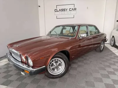 Usata Jaguar XJ6 200 CV (147 kW) 1981 Bronzo Berlina