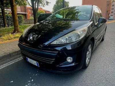 Usata Peugeot 207 95 CV (69 kW) 2009 Nero Berlina