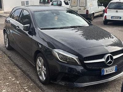 Usata Mercedes A180 109 CV (80 kW) 2018 Nero Berlina