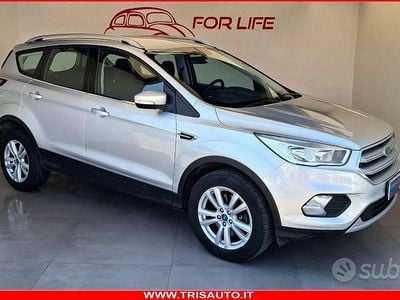 Usata Ford Kuga Business Edition 121 CV (88 kW) 2017 Argento SUV