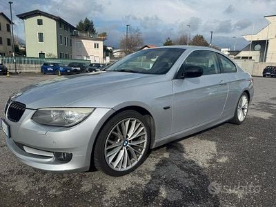 Usata BMW 325 Efficient Dynamics 204 CV (150 kW) 2011 Grigio Coupé