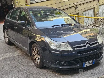 Usado Citroën C4 Elegance 88 CV (64 kW) 2006 Gris Berlina