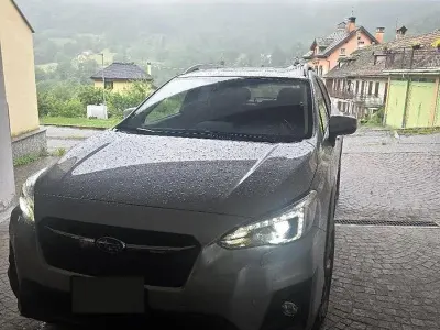 Usata Subaru XV 114 CV (83 kW) 2019 Grigio SUV