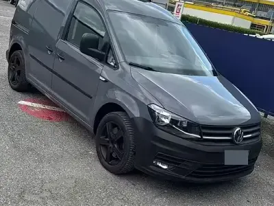 Usata VW Caddy 150 CV (110 kW) 2016 Grigio Monovolume