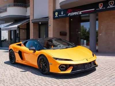 Nuova Lamborghini Temerario 799 CV (587 kW) 2026 Arancio borealis Coupé