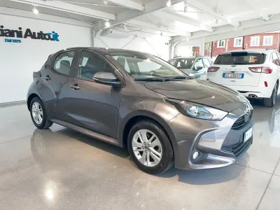 Usata Mazda 2 89 CV (65 kW) 2023 Grigio Utilitaria