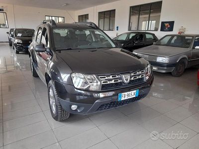 Usata Dacia Duster Lauréate 110 CV (80 kW) 2016 Nero SUV