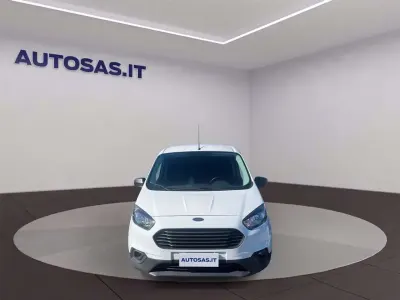 Usata Ford Transit Trend 101 CV (74 kW) 2022 Bianco pastello Furgone