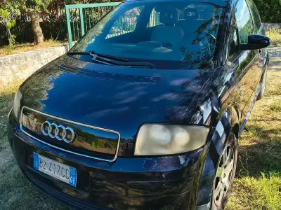 Usata Audi A2 75 CV (55 kW) 2002 Bluazzurro Utilitaria