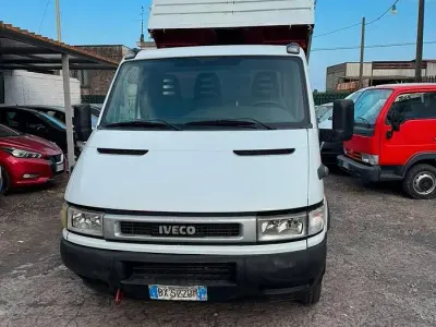 Usata Iveco Daily 125 CV (91 kW) 2001 Bianco Cabrio