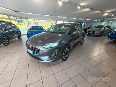 Begagnad Ford Fiesta Titanium 75 HK (55 kW) 2023 Grå Halvkombi
