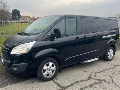 Usata Ford Tourneo Custom 131 CV (96 kW) 2017 Nero Furgone