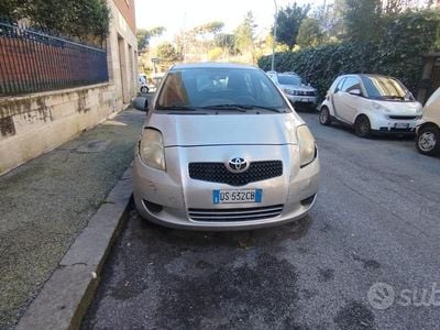Usata Toyota Yaris 2008 Grigio Utilitaria