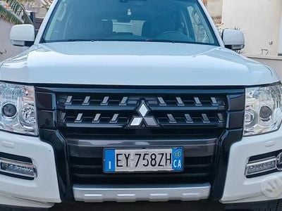 Usata Mitsubishi Pajero 200 CV (147 kW) 2015 Bianco SUV
