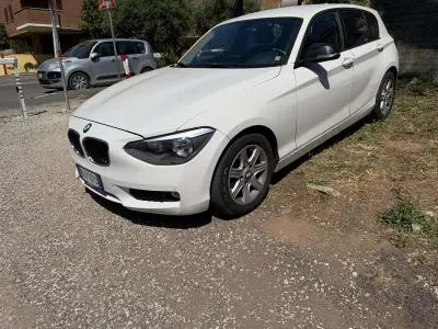 Usata BMW 116 Sport Line 116 CV (85 kW) 2016 Bianco Utilitaria
