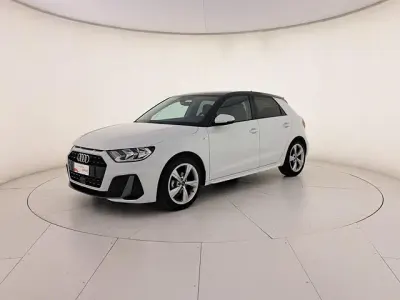 Usata Audi A1 Sportback S-Line 95 CV (69 kW) 2025 Bianco ghiacciaio metallizzato Utilitaria