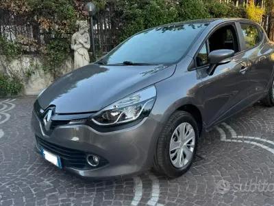 Usata Renault Clio IV Intens 73 CV (53 kW) 2016 Grigio Berlina