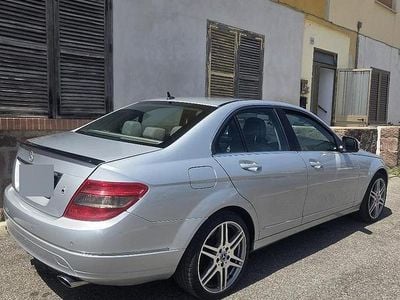 Usata Mercedes 320 224 CV (164 kW) 2007 Grigio Berlina