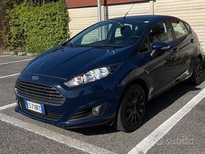 Begagnad Ford Fiesta Titanium 80 HK (58 kW) 2013 Blå Sedan
