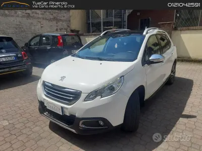 Usata Peugeot 2008 Allure 110 CV (80 kW) 2015 Bianco SUV