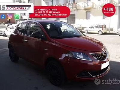 Usata Lancia Ypsilon Silver 70 CV (51 kW) 2022 Rosso Utilitaria