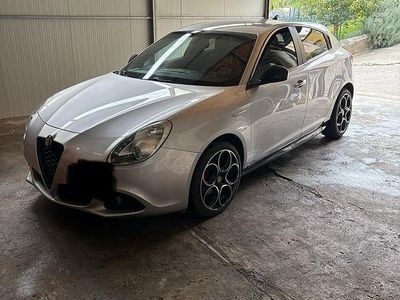Usata Alfa Romeo Giulietta Distinctive 105 CV (77 kW) 2012 Grigio Utilitaria