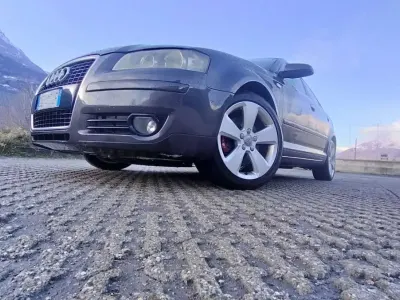 Usata Audi A3 Ambiente 140 CV (102 kW) 2006 Grigio Utilitaria