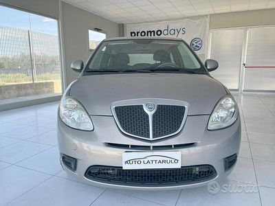 Usata Lancia Ypsilon 59 CV (43 kW) 2010 Grigio Utilitaria