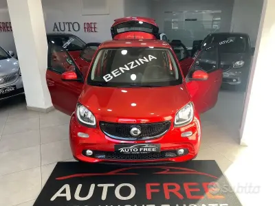 Usata Smart ForFour Prime 71 CV (52 kW) 2017 Rosso Utilitaria