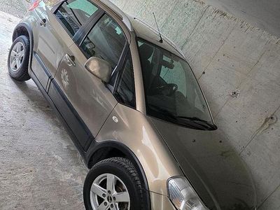 Usata Fiat Sedici 107 CV (78 kW) 2006 Marrone SUV