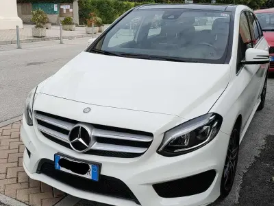 Usata Mercedes B180 Premium 109 CV (80 kW) 2017 Bianco Utilitaria