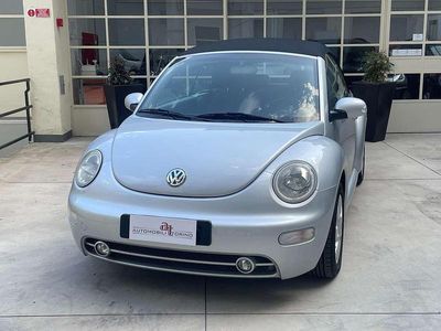 Begagnad VW New Beetle 101 HK (74 kW) 2006 Silver Halvkombi